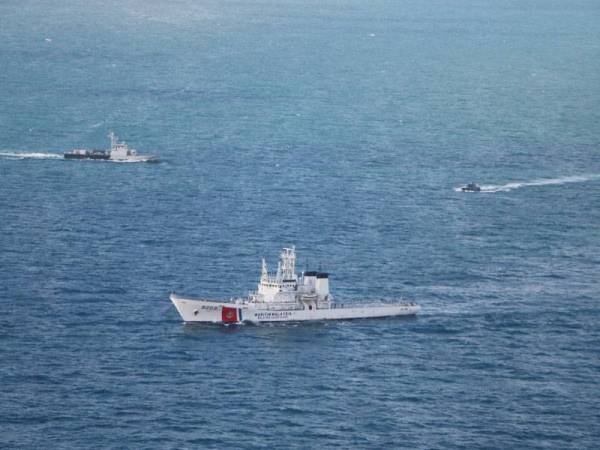 Antara aset APMM yang digerakkan pada eksesais bersepadu bersama TLDM di sekitar Laut China Selatan, kelmarin.