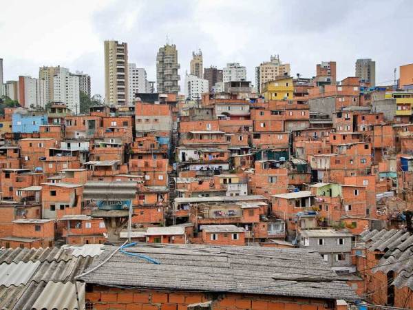 Paraisopolis merupakan antara kawasan miskin terbesar di Sao Paulo.