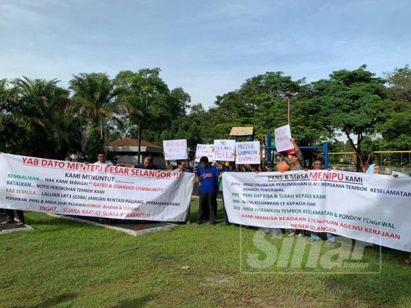 Kain rentang membantah dan menyuarakan rasa tidak puas hati penduduk dengan penggunaan taman permainan perumahan mereka yang terlibat bagi jajaran LRT3.