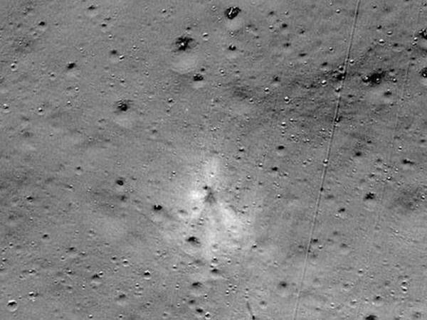 Satelit NASA temukan Vikram di permukaan bulan 
