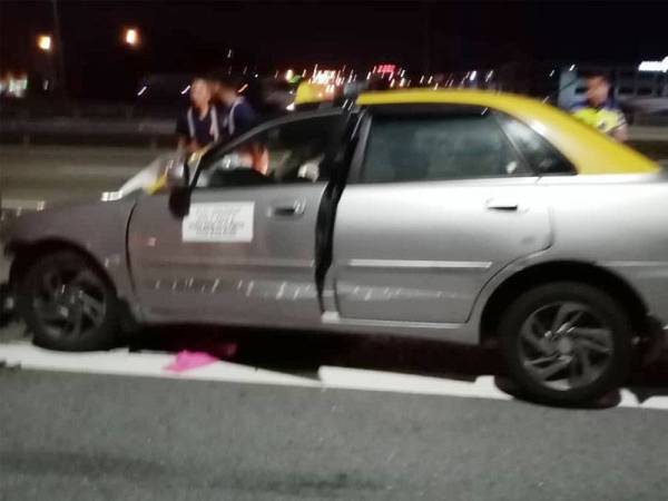 Kejadian berlaku di kilometer 259 Lebuhraya Utara Selatan (PLUS) arah utara berhampiran susur keluar Port Dickson awal pagi tadi.