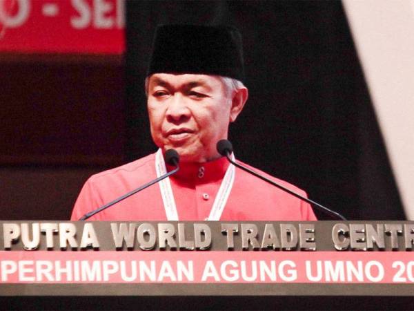 Ahmad Zahid berucap pada Perhimpunan Agung UMNO di PWTC. - Foto: Zahid Izzani