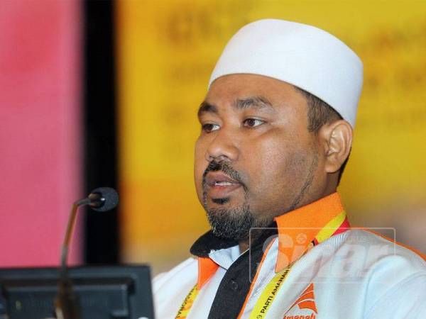 Nasir menyampaikan perbahasan pada Konvensyen Nasional Amanah 2019 di IDCC. - FOTO ROSLI TALIB