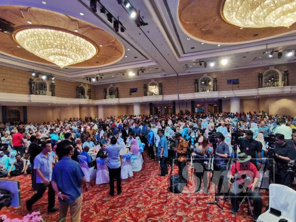 Majlis Makan Malam Wawasan Kemakmuran Bersama 2030 yang dihadiri hampir 3,000 penyokong di Hotel Renaissance di sini hari ini. - Foto Sinar Harian MOHD IZARI ROSLI