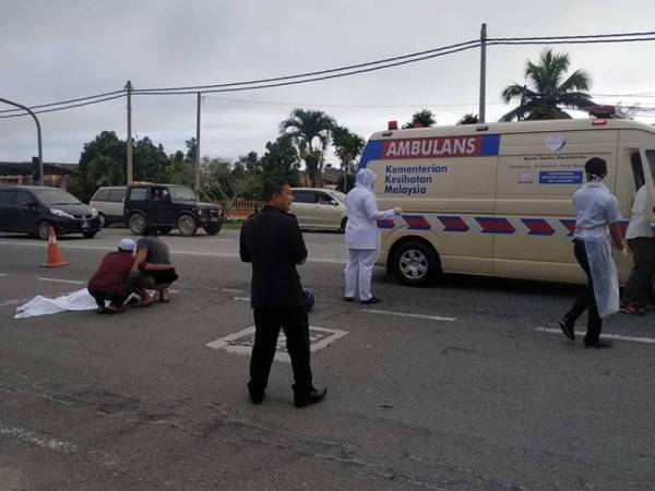 Mangsa meninggal dunia di tempat kejadian akibat kecederaan di bahagian belakang kepala. - Foto ihsan pembaca