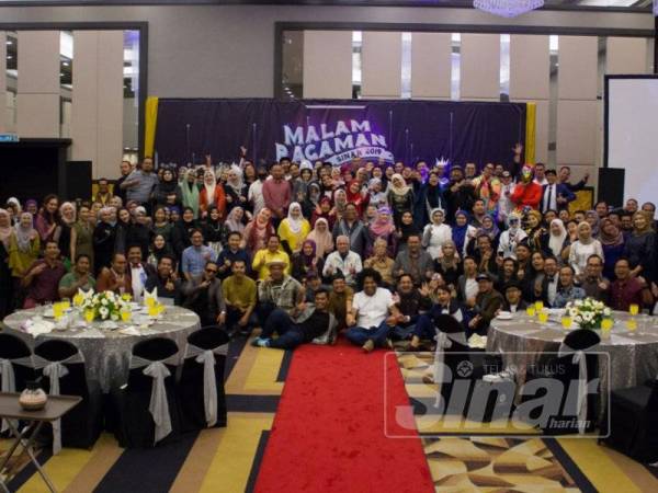 Majlis Malam Ragaman yang bertemakan Glamour dan Futuristik, kelmarin. - Foto HAZMY AHNA