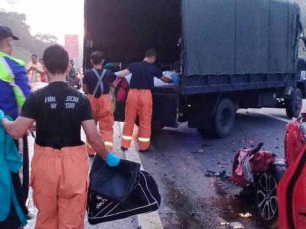 Kesemua mangsa yang maut dihantar ke Hospital Kuala Kubu Bharu untuk dibedah siasat.