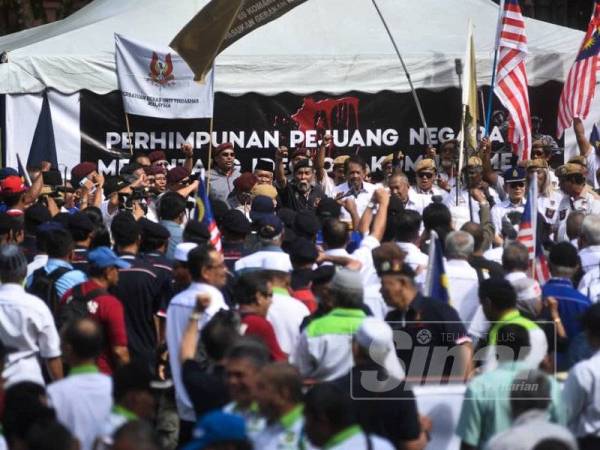 Perhimpunan Pejuang Negara Menentang Ideologi Komunisme di Padang Merbok di sini hari ini. -Foto Sinar Harian SHARIFUDIN ABDUL RAHIM