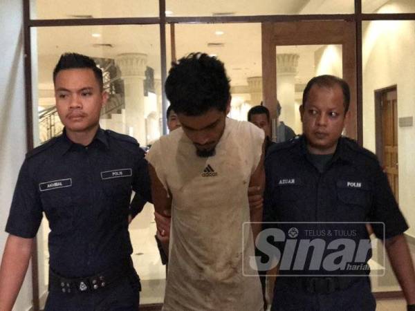 Rahmat Hasrah didakwa di Mahkamah Majistret Kuantan hari ini atas tuduhan membunuh penyelia ladang empat tahun lalu.
