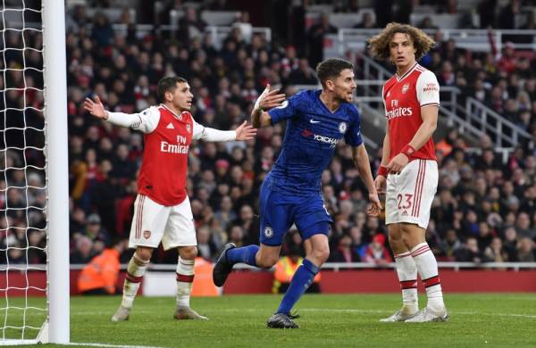 Jorginho meraikan jaringan penyamaan Chelsea ketika menentang Arsenal di Stadium Emirates sebentar tadi.