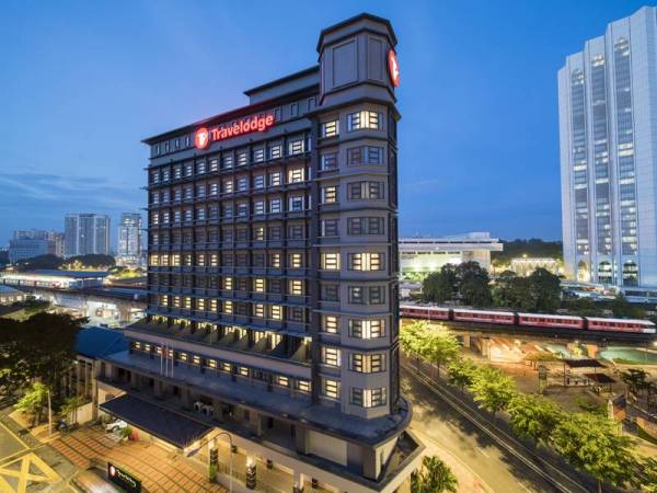 Travelodge City Centre terletak di Jalan Hang Kasturi dan berhampiran Pasar Seni.