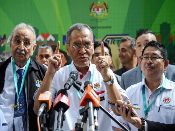 Dr Dzulkefly ketika sidang media selepas pelancaran kempen 'Speak Out: Express Your Right' di Kuala Lumpur Sentral hari ini. - Foto Bernama