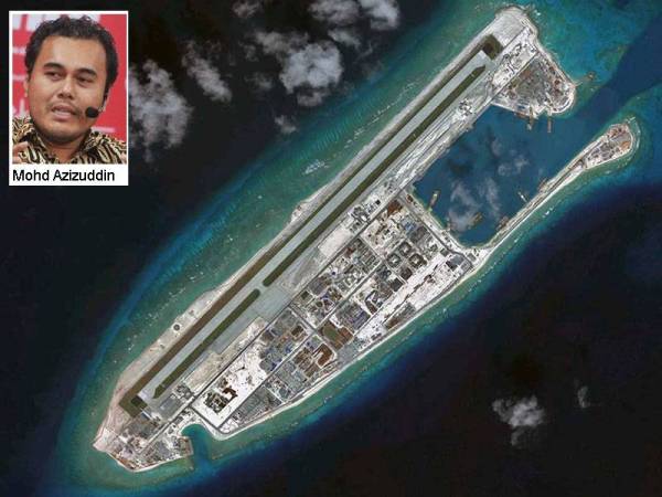 Foto menunjukkan lapangan terbang dan aset ketenteraan China yang berada di terumbu karang Fiery Cross di Kepulauan Spratly, Laut China Selatan.