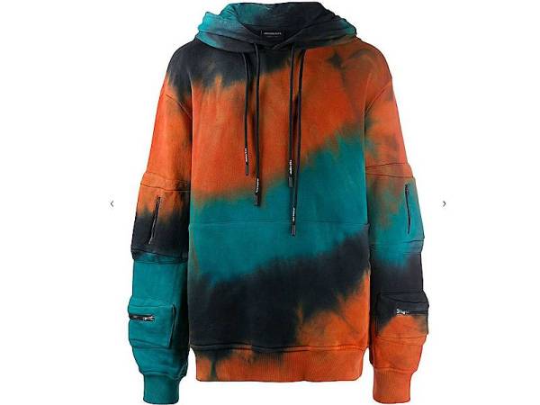 BAJU hoodie yang diilhamkan Mauna Kea yang mampu menarik perhatian pembeli untuk mendapatkannya.