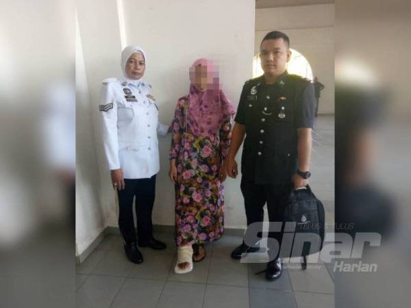 Gadis 'Superman' yang ditahan 3 Januari lalu dihadapkan ke Mahkamah Majistret Maran semalam atas tuduhan menunggang secara melulu dan merbahaya.