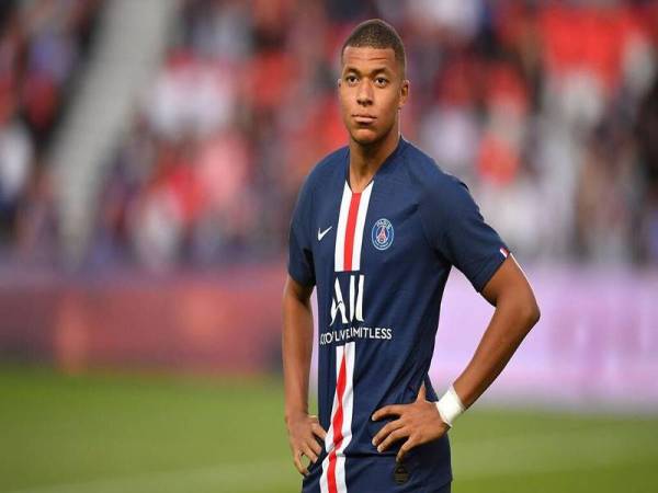 Kylian Mbappe dinobatkan pemain paling bernilai di dunia.