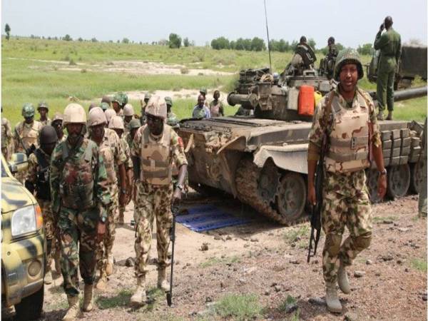 Tentera Nigeria ditempatkan di negeri Borno bagi membendung ancaman militan Boko Haram.