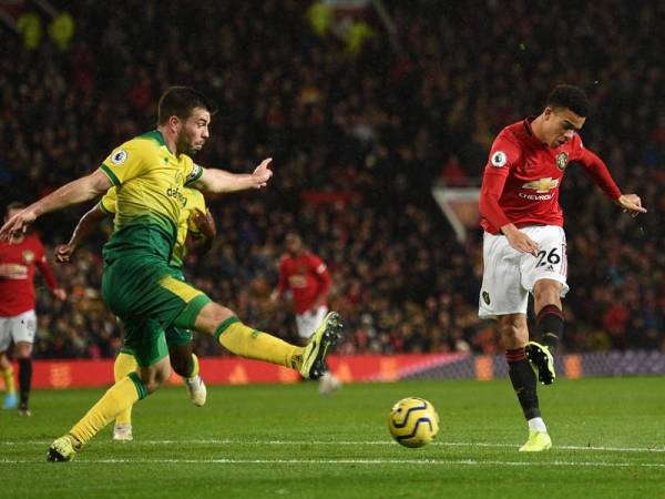 Greenwood (kanan) menampilkan prestasi cemerlang pada saingan domestik musim ini apabila telah merekodkan 10 gol. Foto: AFP