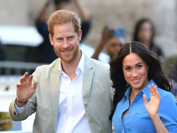 Putera Harry dan isterinya, Meghan bersetuju melepaskan gelaran diraja dan berhenti menerima dana awam.