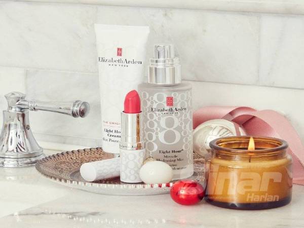 PENGGUNA berpeluang menerima baucar RM20 jika membuat pembelian produk Elizabeth Arden bernilai RM150 di Shopee.