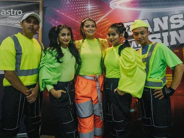 Perjuangan Nik Qistina di program Dansa Dan Sing (DDS) terhenti apabila diumumkan tersingkir pada minggu ketiga konsert malam tadi. - FOTO: INSTAGRAM