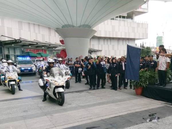 Mazlan melancarkan Kempen Op Selamat 16 Peringkat Kontinjen Kuala Lumpur Sempena Tahun Baru Cina 2020, di sini tadi.