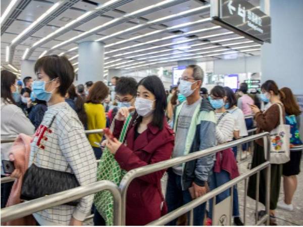 Kementerian Kesihatan Singapura mengesahkan dua lagi kes positif koronavirus di negara itu.