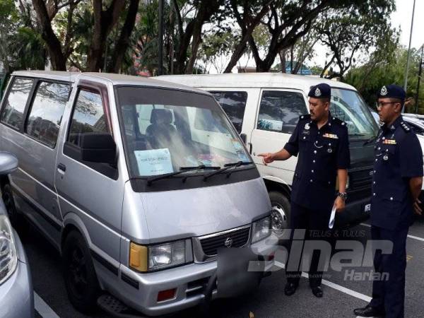 Sebahagian kenderaan yang dirampas dari kumpulan Pon Maheran yang aktif menyamun, pecah rumah dan mencuri kenderaan sejak setahun lalu.