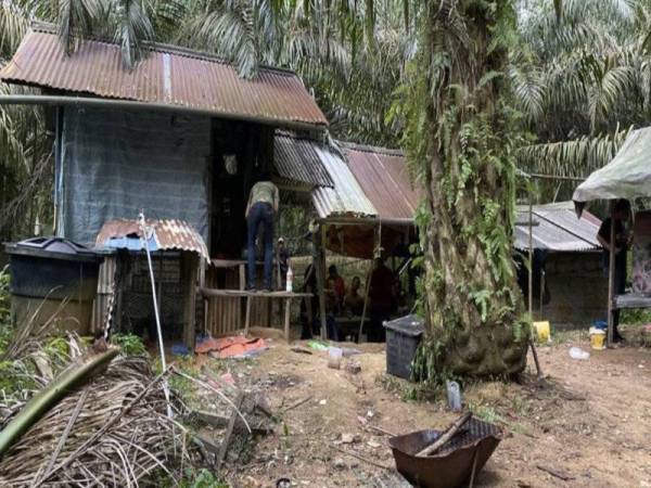 Pondok yang didiami kesemua warga asing berkenaan.