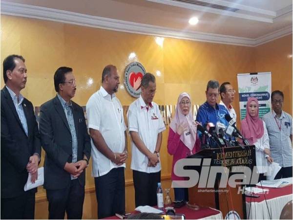 Dr Wan Azizah pada sidang media perkembangan terkini jangkitan koronavirus di Kementerian Kesihatan di sini sebentar tadi.