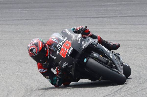 Aksi bertenaga Quartararo di Litar SIC di Sepang hari ini. - Foto: PETRONAS SRT 