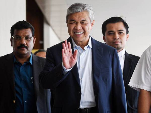 Ahmad Zahid yang berdepan 47 pertuduhan melibatkan puluhan juta ringgit dana milik Yayasan Akalbudi hadir pada perbicaraan kesnya di Mahkamah Tinggi hari ini. - Foto Bernama