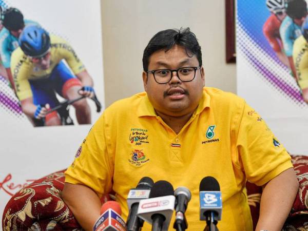 Ketua Pegawai Operasi Le Tour de Langkawi (LTdL) Shahaizereen A Hamid pada sidang media selepas berakhirnya siri jelajah Le Tour De Langkawi (LTdL) 2020 di Pantai Cenang hari ini.- Foto Bernama