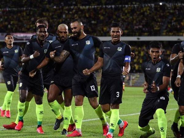 Pemain Perak meraikan jaringan semasa aksi trofi Unity Shield ketika menentang Kedah di Stadium Perak malam ini. - Foto Perak TBG