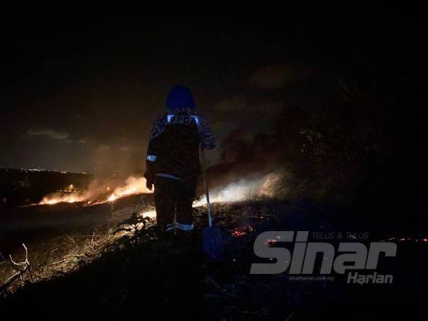 Bomba ambil masa sehingga lapan jam untuk memadam kebakaran sejak jam 4 petang semalam. 