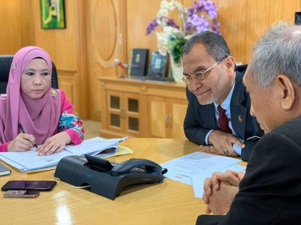 Telesidang antara Dr Dzulkefly dan Dr Tedros berlangsung selama 20 minit.