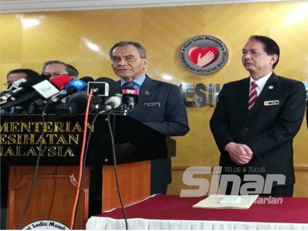 Dr Dzulkefly pada sidang akhbar perkembangan terkini Covid-19 di kementeriannya di sini hari ini.