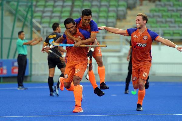 Muhammad Razie muncul wira UniKL pada aksi separuh akhir di Stadium Hoki Nasional Bukit Jalil hari ini. 