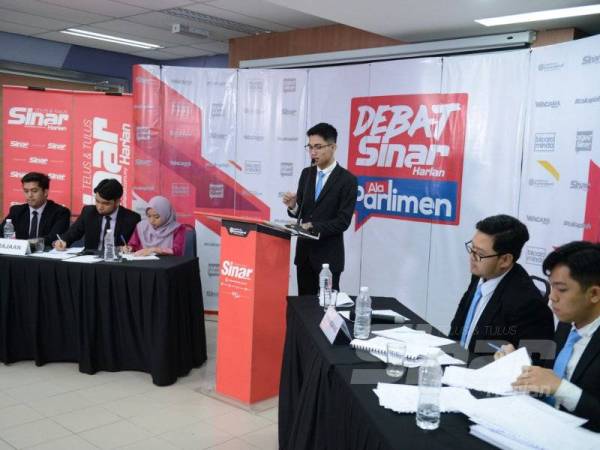 Debat Sinar Harian Ala Parlimen bertajuk 'Kembalikan PPSMI Satu Kesilapan?' di Bangunan WUI, Kompleks Karangkraf. -Foto Sinar Harian MOHD IZARI ROSLI