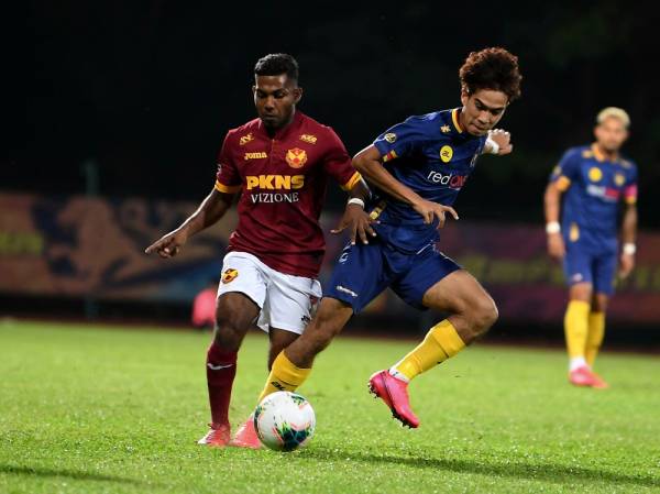 Perlawanan Liga Perdana antara pasukan Selangor 2 bertemu Terengganu FC ll di Stadium Universiti Teknologi Mara (UiTM). -Foto Bernama