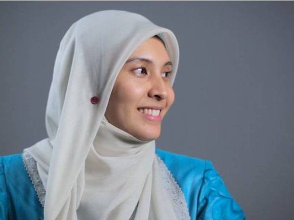 Maksud Nama Izzah Dalam Islam / Dengan pemeluk agama lain islam juga