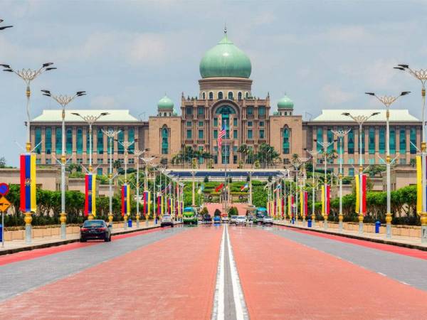 Ramai penganalisis berpendapat krisis politik yang berlaku sekarang tidak akan selesai dengan pembentukan kerajaan Perikatan Nasional yang dianggap kerajaan ‘pintu belakang’ kerana tidak melalui Pilihan Raya Umum (PRU). Foto: 123RF