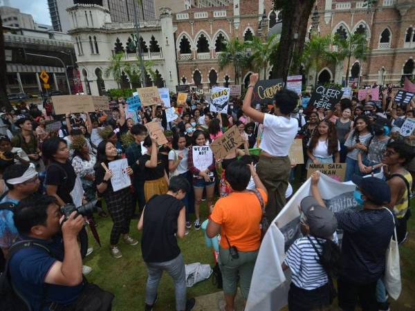 Himpunan sempena Hari Wanita di Dataran Merdeka Lumpur hari ini.