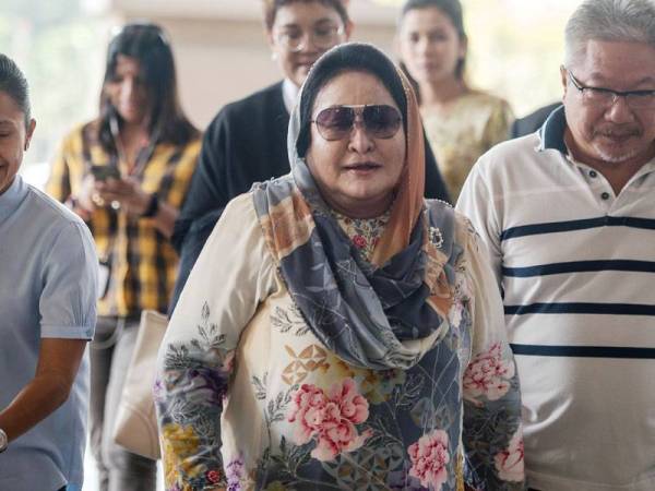 Datin Seri Rosmah Mansor hadir di Mahkamah Tinggi Kuala Lumpur hari ini bagi prosiding perbicaraan kes rasuah yang dihadapinya berhubung projek tenaga solar di sekolah luar bandar Sarawak. Foto: Bernama