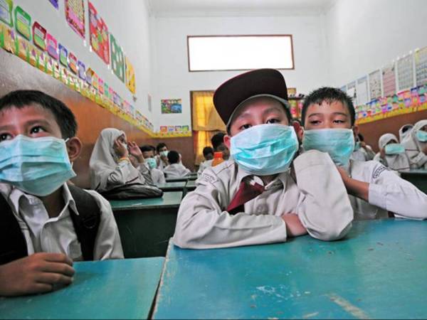 Sekolah di Jakarta ditutup selama dua minggu bermula hari ini. - Foto Antara