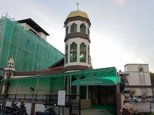 Masjid Benggali ditutup tiga hari bagi membolehkan kerja menyahkuman dijalankan.