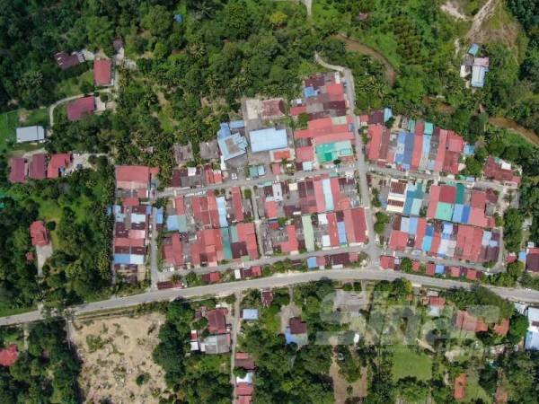 Suasana Batu 21 Sungai Lui pada PKPD ketika tinjauan Sinar Harian hari ini. - FOTO SHARIFUDIN ABDUL RAHIM