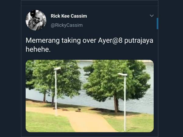 Paparan Twitter @rickycassim tular di laman sosial.