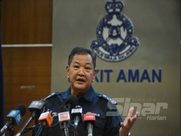 Hamid pada sidang media di Ibu Pejabat PDRM Bukit Aman semalam mengenai situasi semasa pada hari ke-20 PKP.
Foto: SHARIFUDIN ABDUL RAHIM