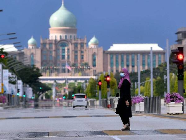 Wilayah Persekutuan Putrajaya hari ini dikategorikan sebagai zon merah Covid-19 setelah mencatat 41 kes positif wabak itu. - Foto Bernama